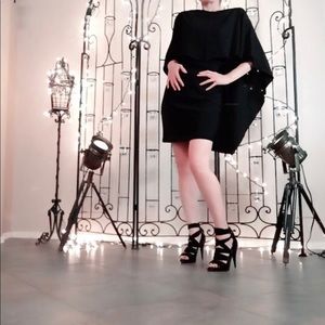 BLACK MINI FORMAL DRESS CAPE SILHOUETTE🥰